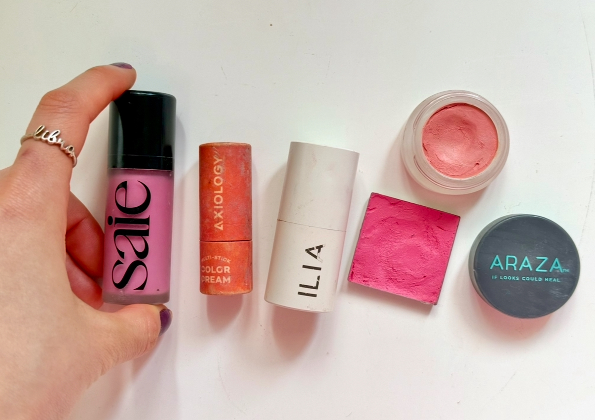 I tried Non Toxic Clean Blush (here’s what I liked best!)
