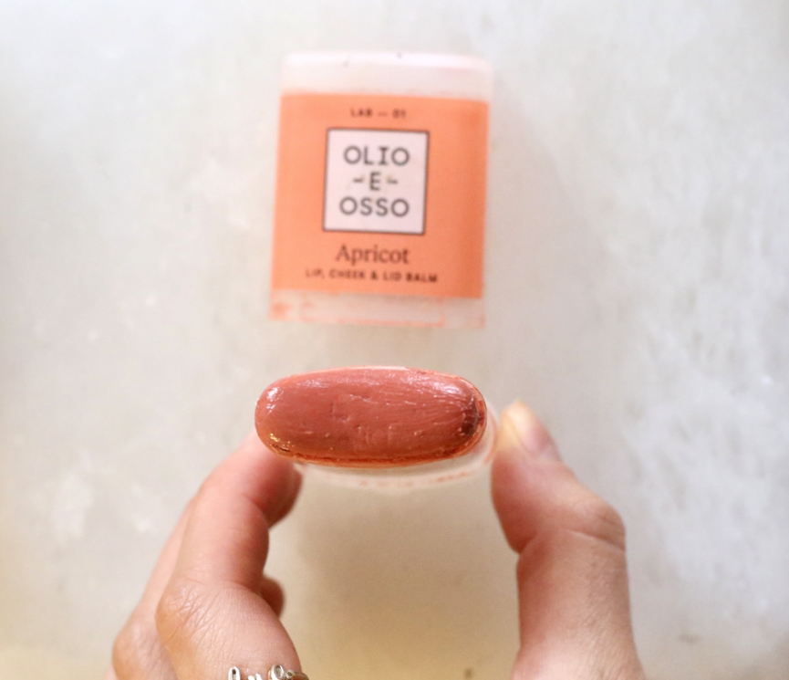 olio e osso natural lip balm