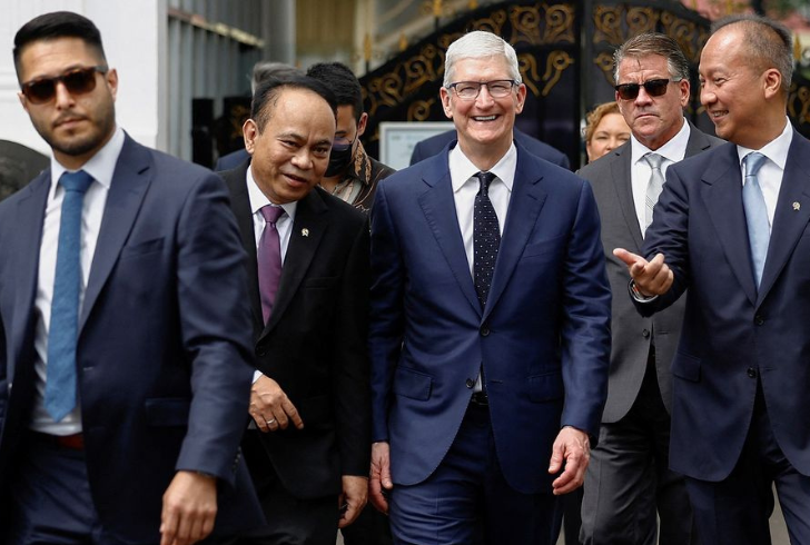 Protecting the richest CEO